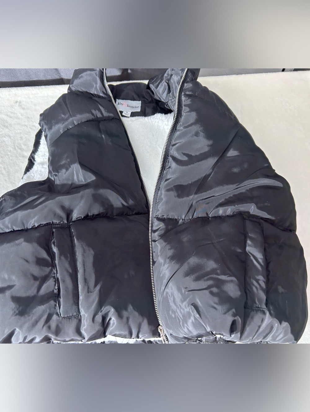 Liv & Lottie Black Puffer Vest Stand Collar Cinch Waist White Fuzzy Lining Sz M - Picture 8 of 12